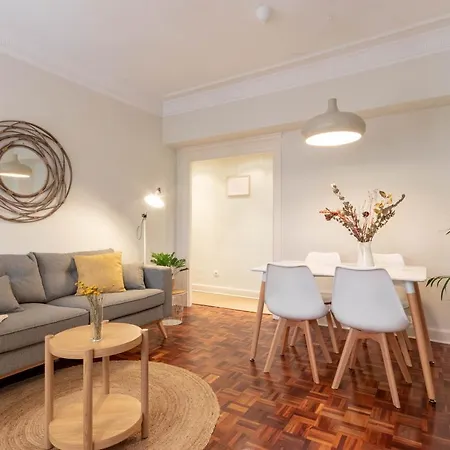 And Charming - Guggenheim&old Town