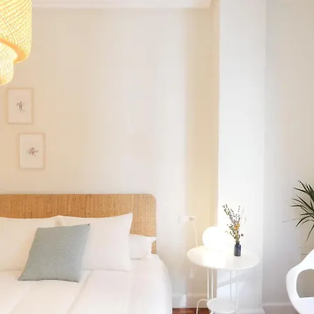 And Charming - Guggenheim&old Town Bilbao